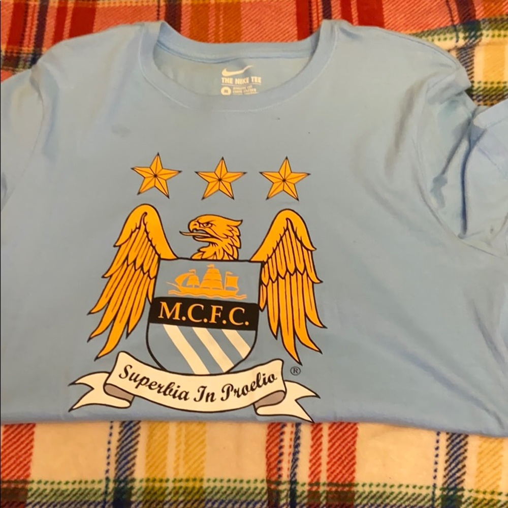 Nike tee